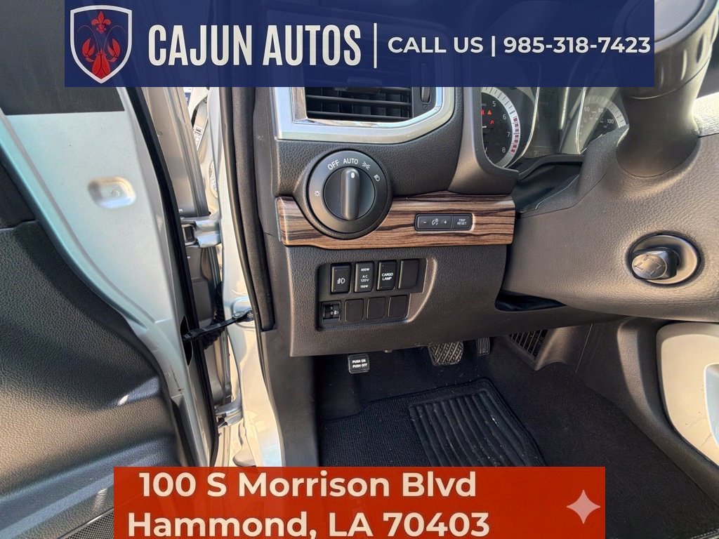 Used 2017 Nissan Titan SL w/ SL Towing Convenience Package RWD image 26