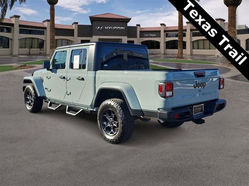 Used 2023 Jeep Gladiator Sport image 6