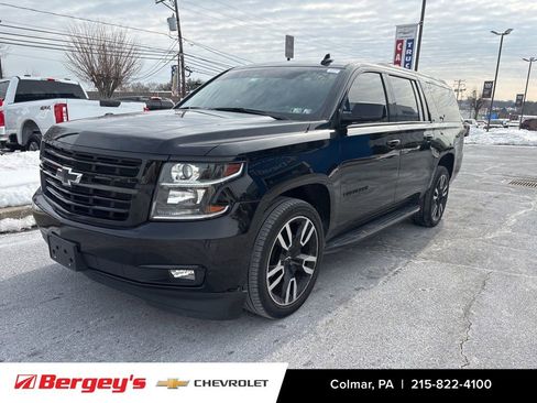Certified 2019 Chevrolet Suburban LT w/ RST Edition image 9