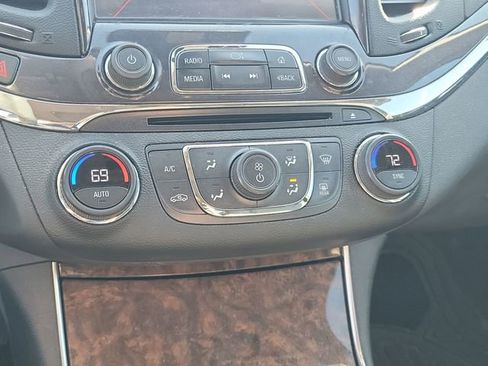 Used 2014 Chevrolet Impala LT w/ Premium Seating Package image 25