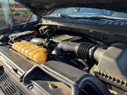 Used 2018 Ford Expedition Limited RWD image 39