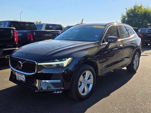 Used 2022 Volvo XC60 B5 Momentum AWD/4WD image 8