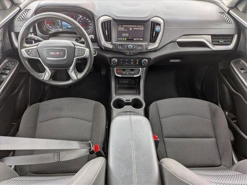 Used 2024 GMC Terrain SLE image 18