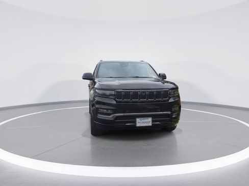 Used 2024 Jeep Grand Wagoneer Series II w/ Quick Order Packagew 28T AWD/4WD image 2