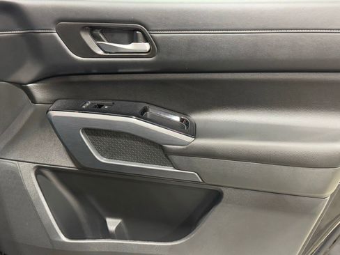 Used 2024 Nissan Pathfinder SL image 50