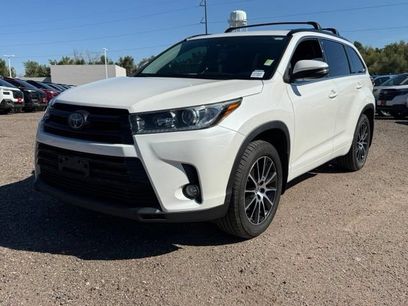 Used 2018 Toyota Highlander SE