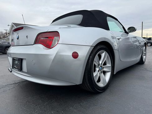 Used 2007 BMW Z4 3.0i image 3