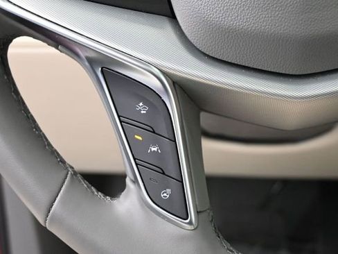 Used 2025 Cadillac XT5 Premium Luxury AWD/4WD image 36