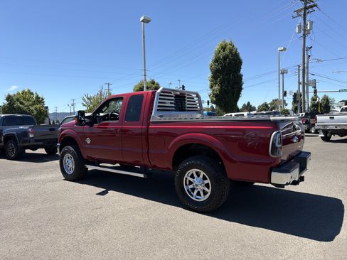 Used 2015 Ford F250 Lariat w/ Chrome Package AWD/4WD image 3