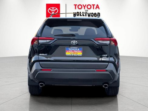 New 2025 Toyota RAV4 XLE image 5