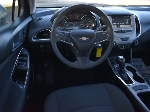 Used 2018 Chevrolet Cruze LS w/ LS Fleet Convenience Package image 17