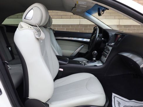 Used 2012 INFINITI G37 Convertible w/ Premium Pkg RWD image 24