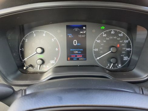 Used 2025 Toyota Corolla LE image 31