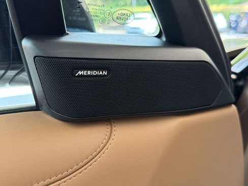 New 2026 Land Rover Range Rover Long Wheelbase SE image 22