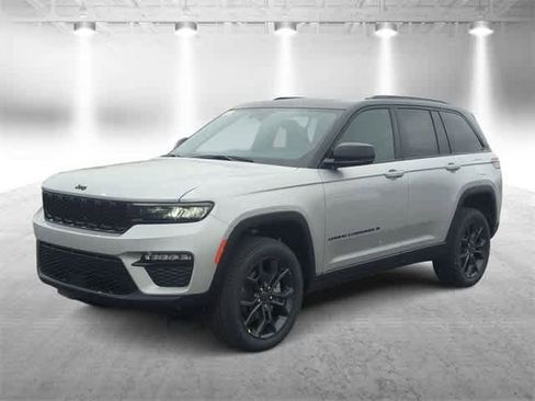 New 2025 Jeep Grand Cherokee Limited image 4