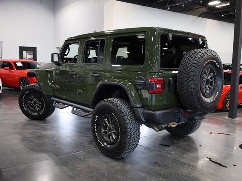 Used 2021 Jeep Wrangler Unlimited Rubicon w/ Trailer Tow Package image 4