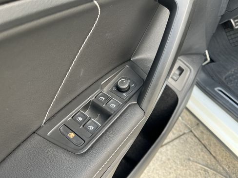 Certified 2022 Volkswagen Tiguan SEL R-Line AWD/4WD image 13