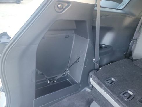 Used 2025 Toyota Sienna XLE image 33