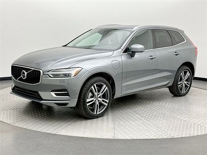 Used 2019 Volvo XC60 T8 Momentum w/ Advanced Package