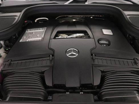 New 2026 Mercedes-Benz GLE 580 4MATIC image 9
