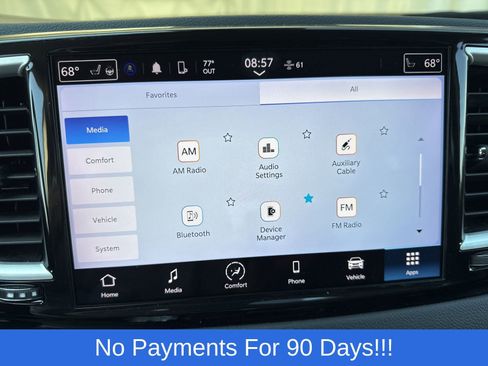 Used 2023 Chrysler Pacifica Touring-L FWD image 16