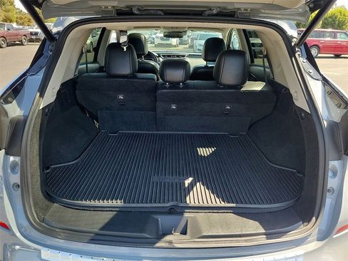 Used 2022 Nissan Murano Platinum w/ Cargo Package image 25