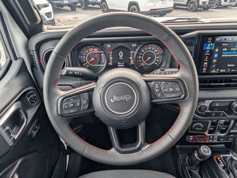 Used 2024 Jeep Wrangler Unlimited Rubicon image 15