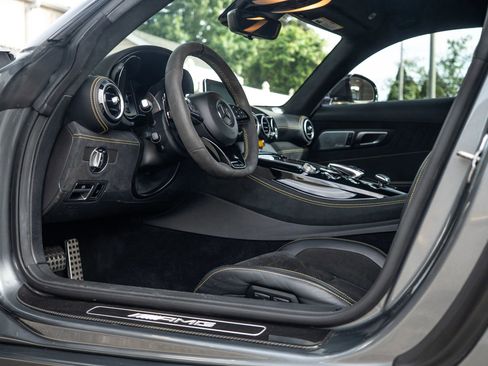 Used 2019 Mercedes-Benz AMG GT R image 33