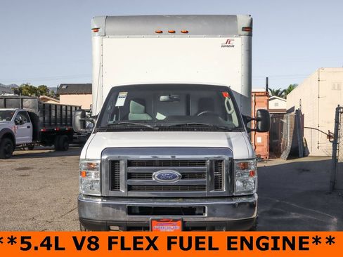 Used 2016 Ford E-350 and Econoline 350 Super Duty image 3