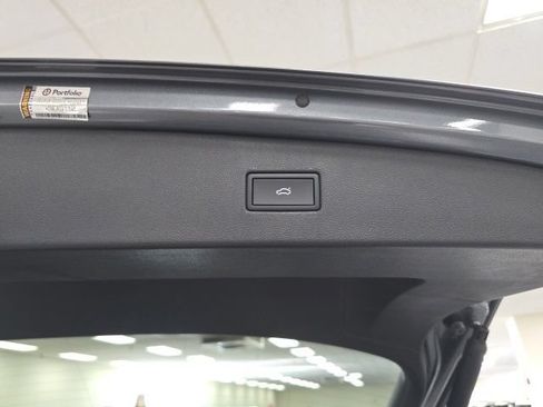 Used 2024 Volkswagen Tiguan SE R-Line AWD/4WD image 12