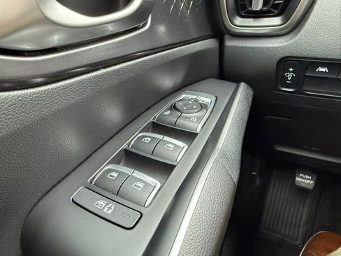 Certified 2022 Kia Sorento S image 13