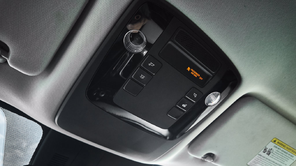 Used 2022 Kia Carnival LX FWD image 31