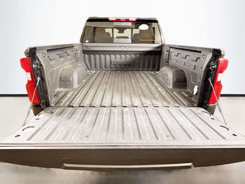 Used 2024 Chevrolet Silverado 1500 High Country w/ High Country Premium Package image 26