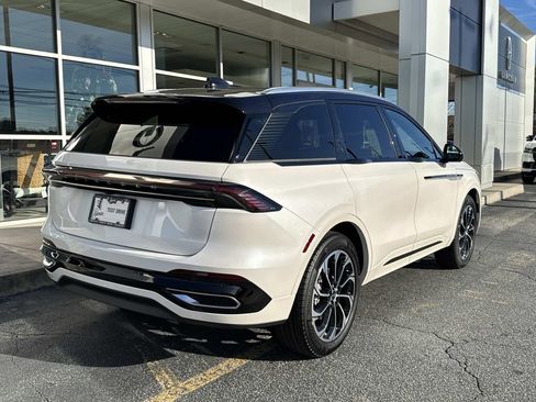 New 2026 Lincoln Nautilus Reserve image 7