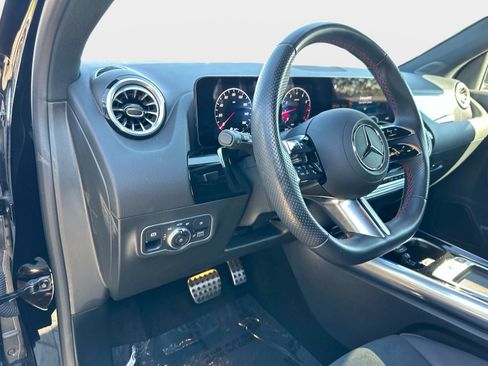 Certified 2025 Mercedes-Benz GLA 250 image 20