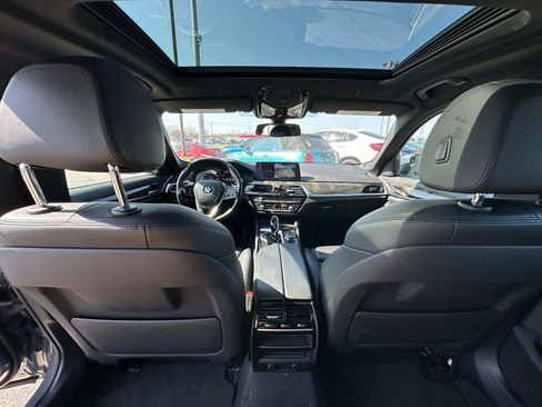 Used 2018 BMW 530i xDrive image 15