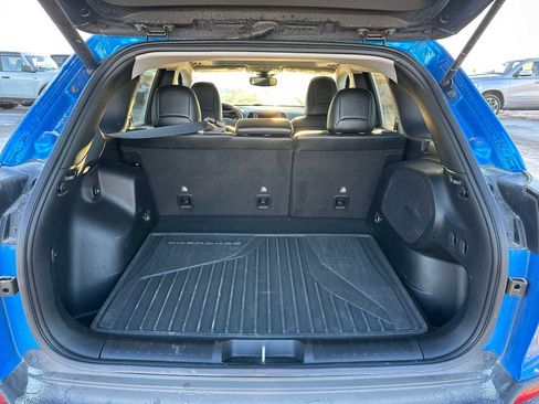 Used 2023 Jeep Cherokee Altitude Lux w/ Lux Elite Package image 14