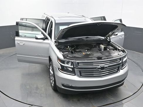 Used 2019 Chevrolet Suburban Premier AWD/4WD image 71