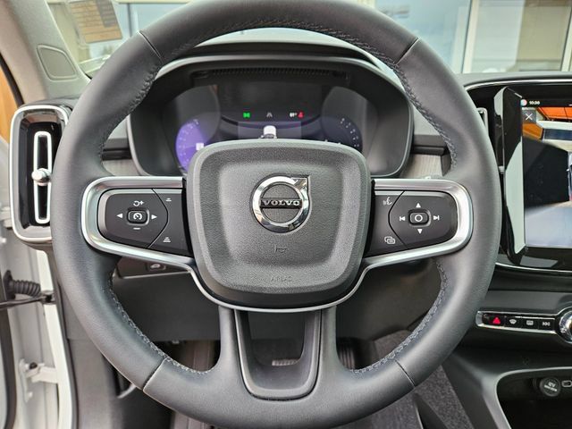 Used 2024 Volvo XC40 B5 Ultimate w/ Protection Package Premier AWD/4WD image 23