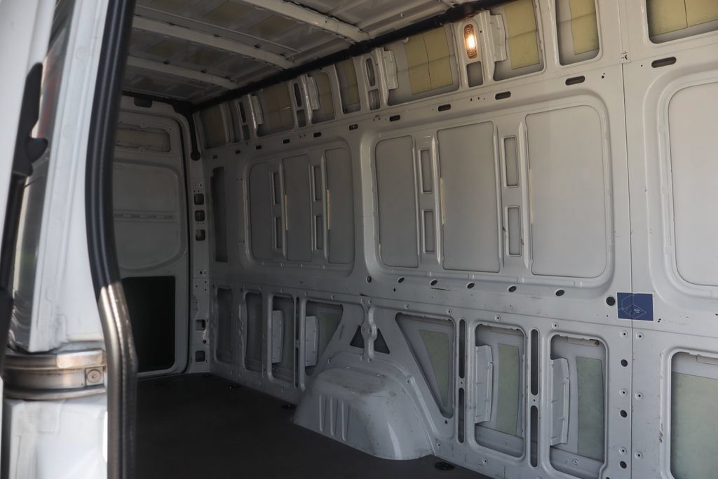 Used 2020 Mercedes-Benz Sprinter 2500 image 13