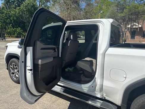 Used 2024 GMC Sierra 1500 SLT w/ SLT Premium Plus Package image 9