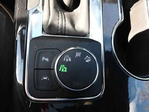 Used 2023 Chevrolet Blazer Premier w/ Driver Confidence II Package image 16