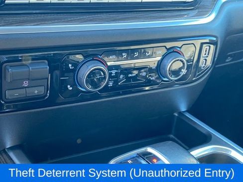 Used 2022 Chevrolet Silverado 1500 RST image 12