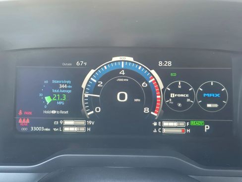 Used 2023 Toyota Tundra Limited AWD/4WD image 8