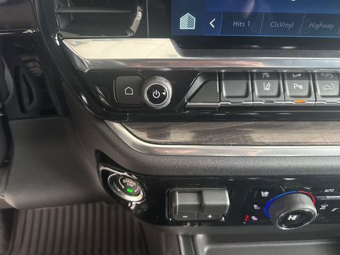 New 2026 Chevrolet Silverado 3500 LTZ w/ LTZ Convenience Package image 26