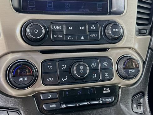 Used 2017 GMC Yukon Denali RWD image 16