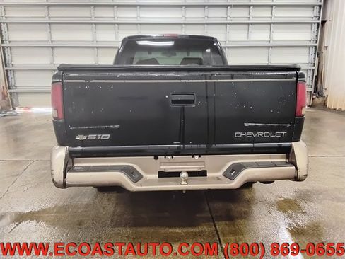 Used 1996 Chevrolet S10 Pickup LS RWD image 8