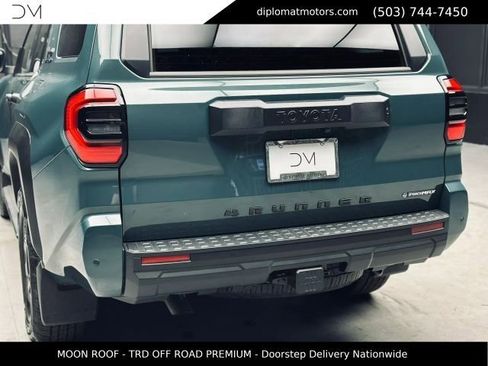 Used 2025 Toyota 4Runner TRD Off-Road Premium AWD/4WD image 16