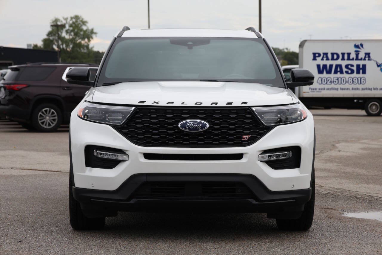 Used 2023 Ford Explorer ST w/ Equipment Group 401A AWD/4WD image 2