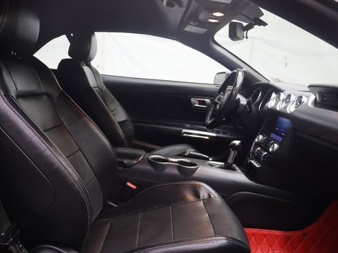 Used 2020 Ford Mustang Premium image 10